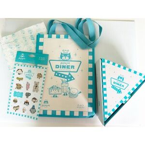 Jellycat Diner Bag and Triangle Box Packaging F.A.O Schwartz